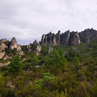 Photo de France - Le Cirque de Mourèze et le Lac du Salagou